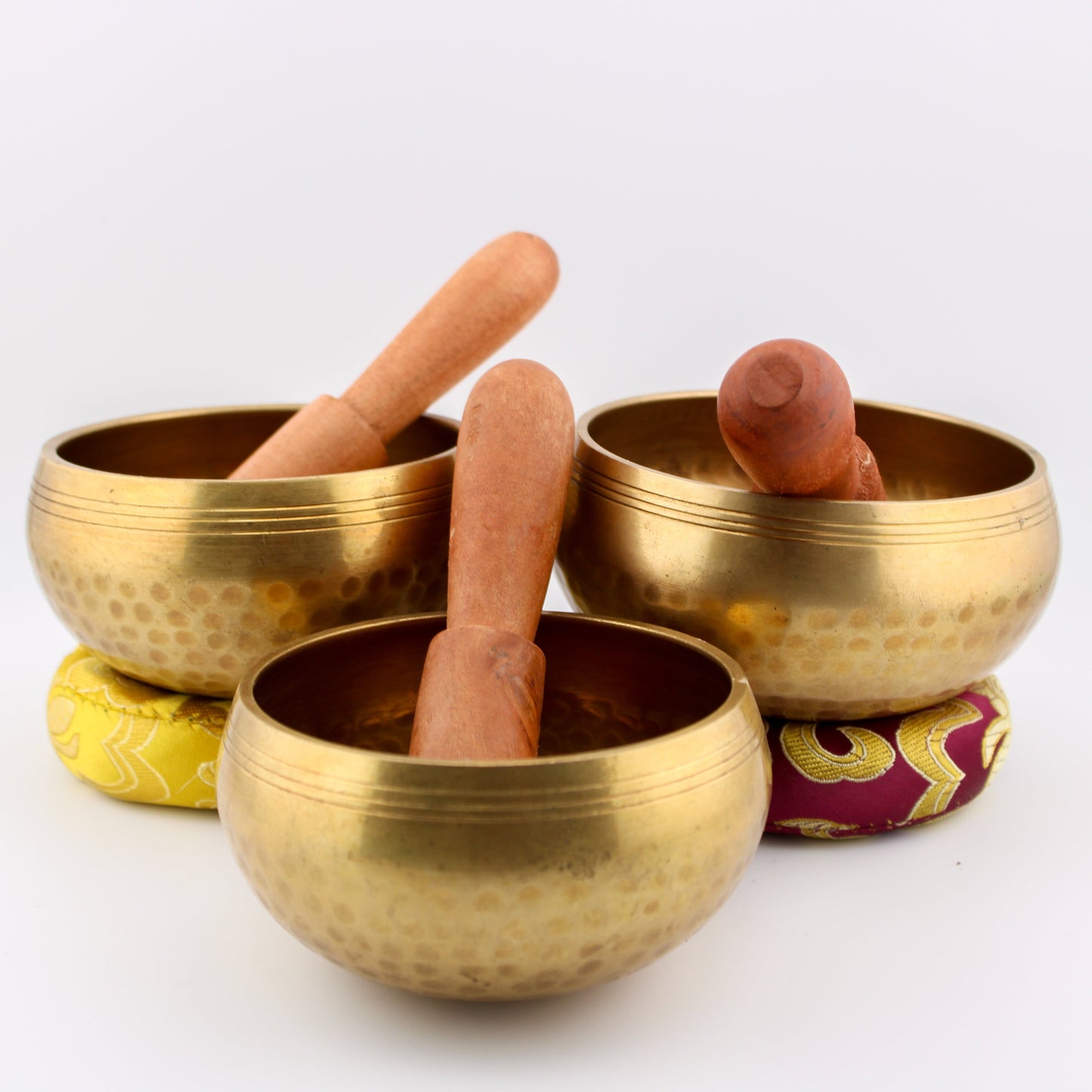Small singing bowls