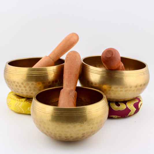 Small singing bowls